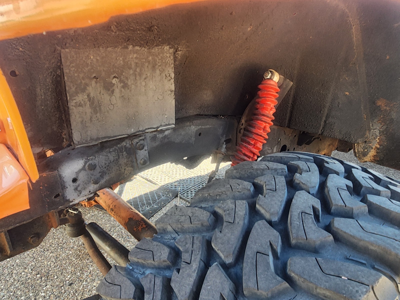 Willys-Overland-Model-90-1960-SUV-5