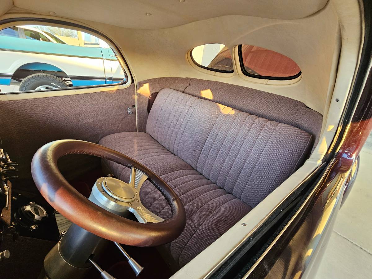 Willys-coupe-1941-black-14