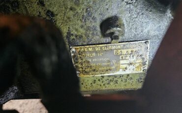 Willys-jeep-1945-green-11