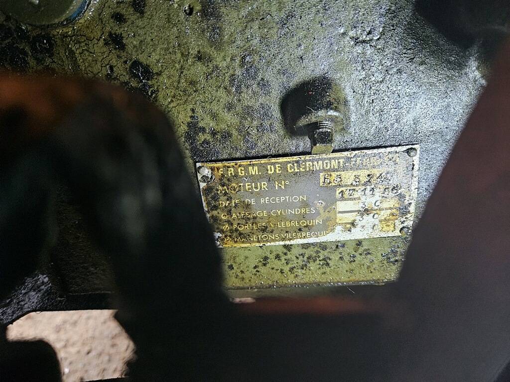 Willys-jeep-1945-green-11