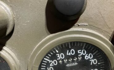 Willys-jeep-1945-green-12