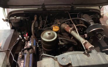 Willys-jeep-1945-green-13