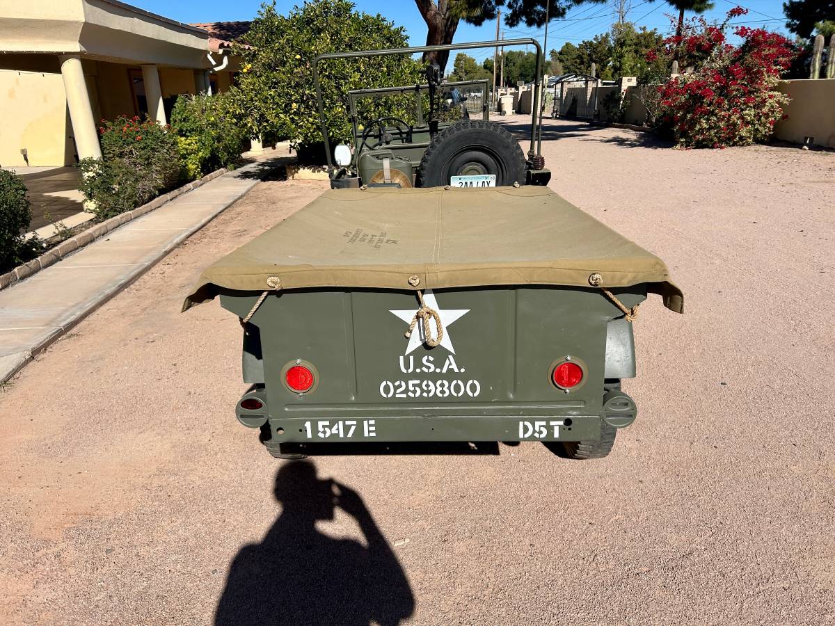 Willys-jeep-1945-green-7