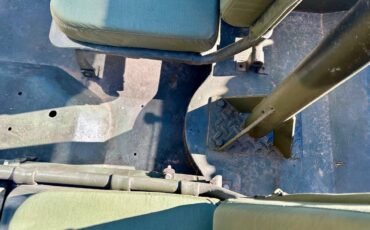 Willys-jeep-1945-green-9