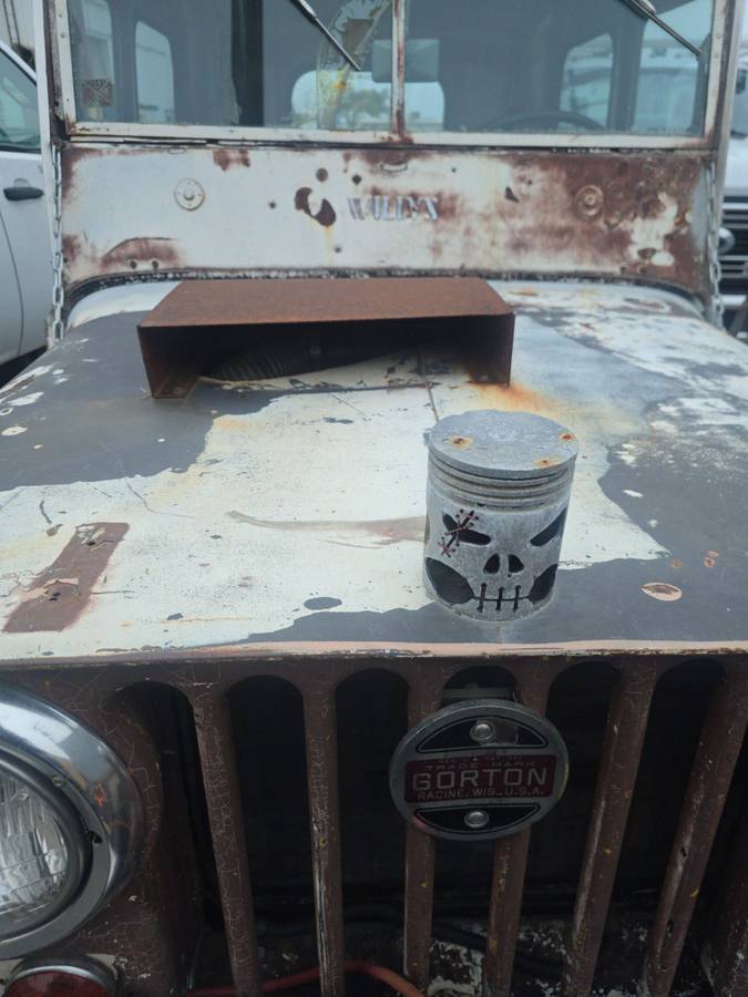 Willys-jeep-1947-brown