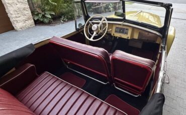 Willys-jeep-1949-yellow-8