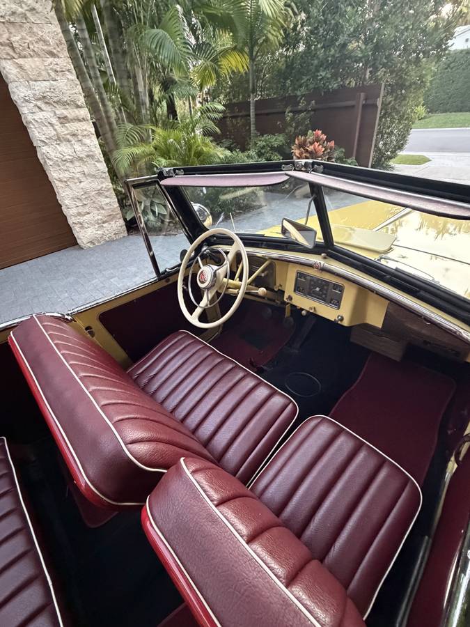 Willys-jeep-1949-yellow-9