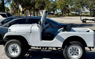 Willys-jeep-cj5-1961-white-1