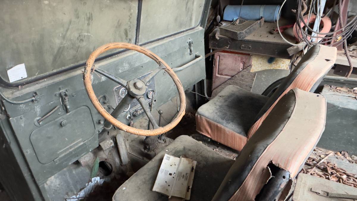 Willys-jeep-m38a1-cj5-1959-11