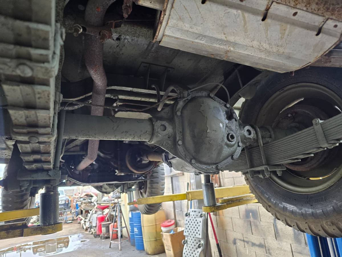 Willys-m38a1-military-jeep-1954-black-11