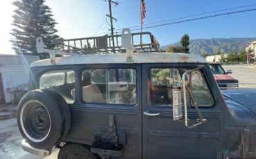 Willys-station-wagon-suv-1951-green-1