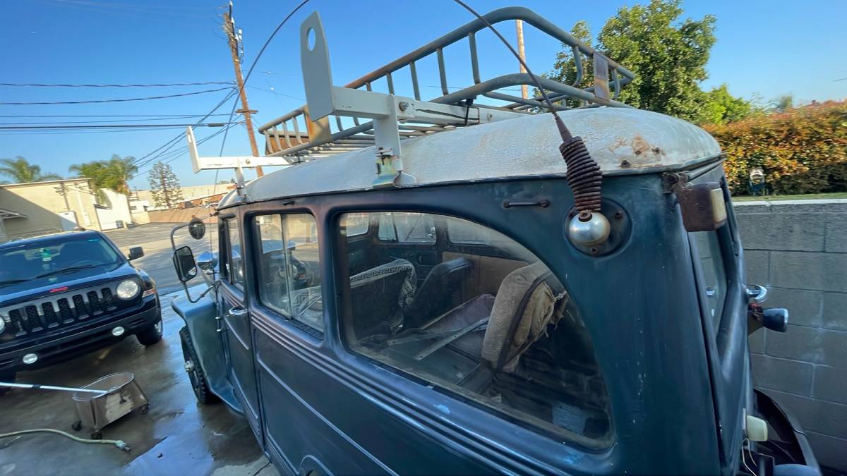 Willys-station-wagon-suv-1951-green-13