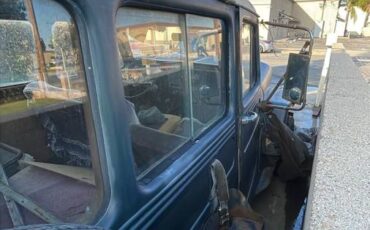 Willys-station-wagon-suv-1951-green-15