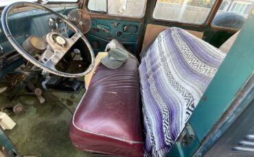 Willys-station-wagon-suv-1951-green-19