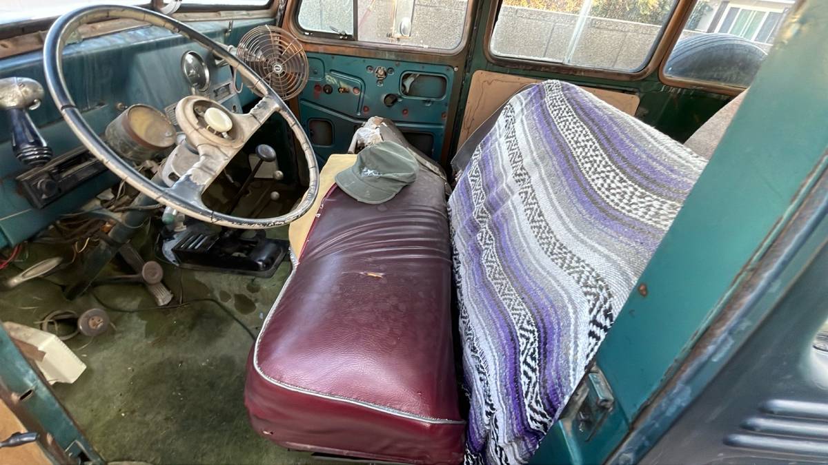 Willys-station-wagon-suv-1951-green-19