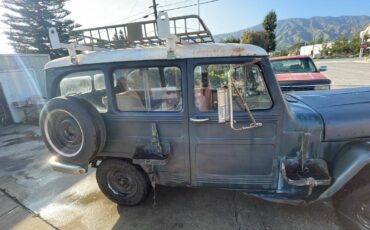 Willys-station-wagon-suv-1951-green-2