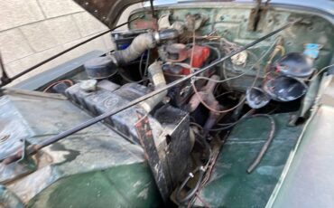 Willys-station-wagon-suv-1951-green-20