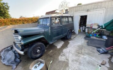 Willys-station-wagon-suv-1951-green-23