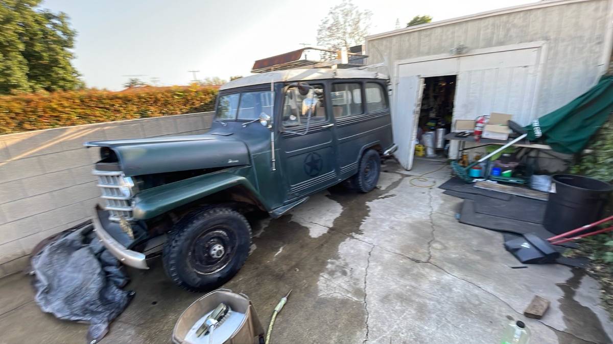 Willys-station-wagon-suv-1951-green-23