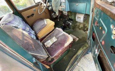 Willys-station-wagon-suv-1951-green-3