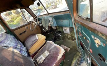 Willys-station-wagon-suv-1951-green-4