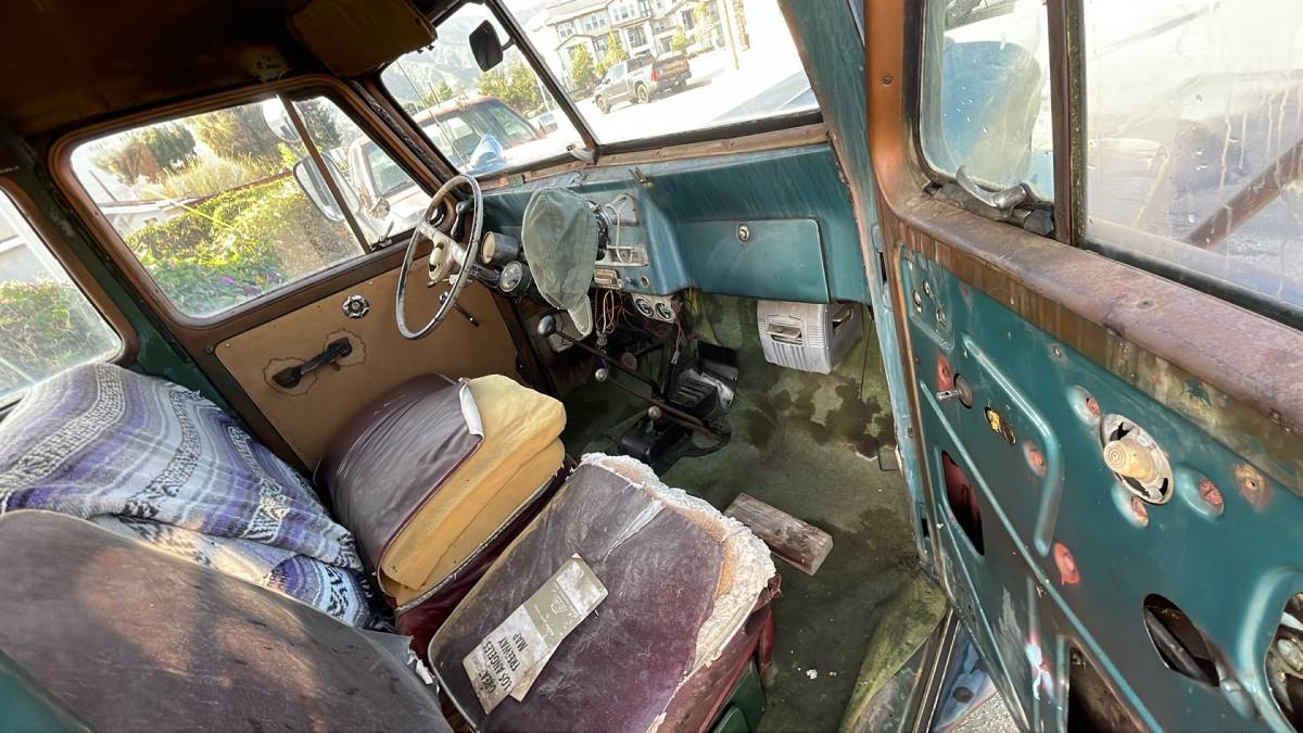 Willys-station-wagon-suv-1951-green-4