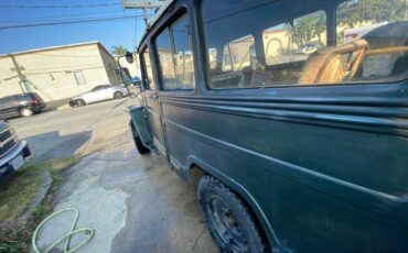 Willys-station-wagon-suv-1951-green-9