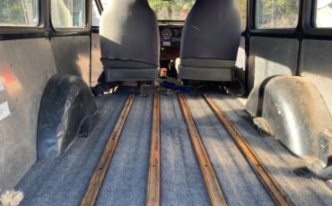 Willys-utility-wagon-1960-grey-1