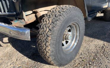 Willys-utility-wagon-1960-grey-3