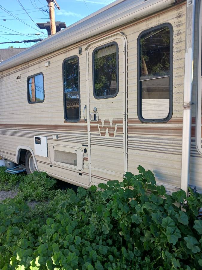 Winnebago-1985-1