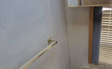 Winnebago-1991-white-10