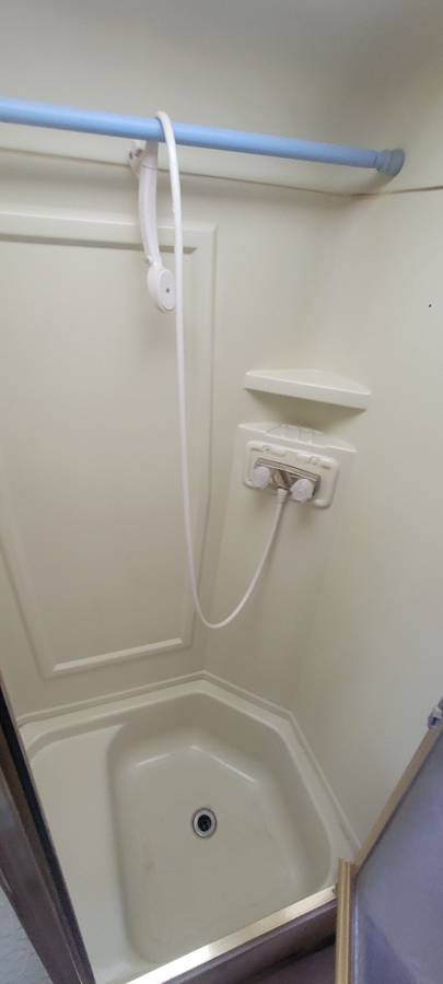 Winnebago-1991-white-9