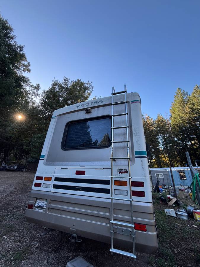 Winnebago-vortex-1996-silver-2