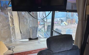 Winnebago-vortex-1996-silver-7