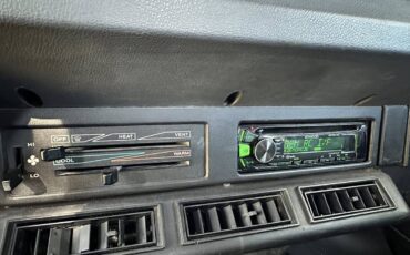 Wrangler-renegade-4.0-1993-white-16