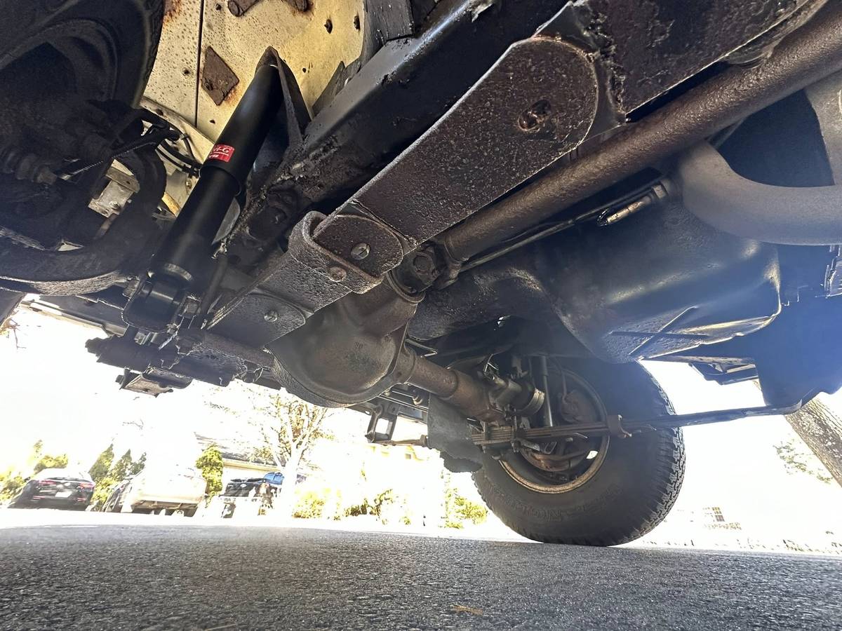 Wrangler-renegade-4.0-1993-white-17