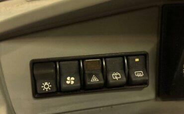 Yugo-1989-Hatchback-10