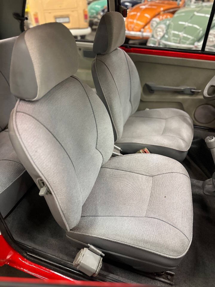 Yugo-1989-Hatchback-15