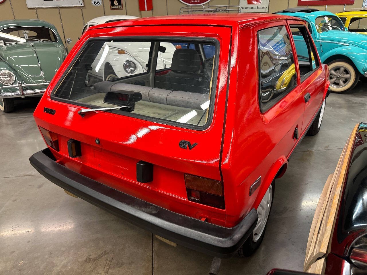 Yugo-1989-Hatchback-6