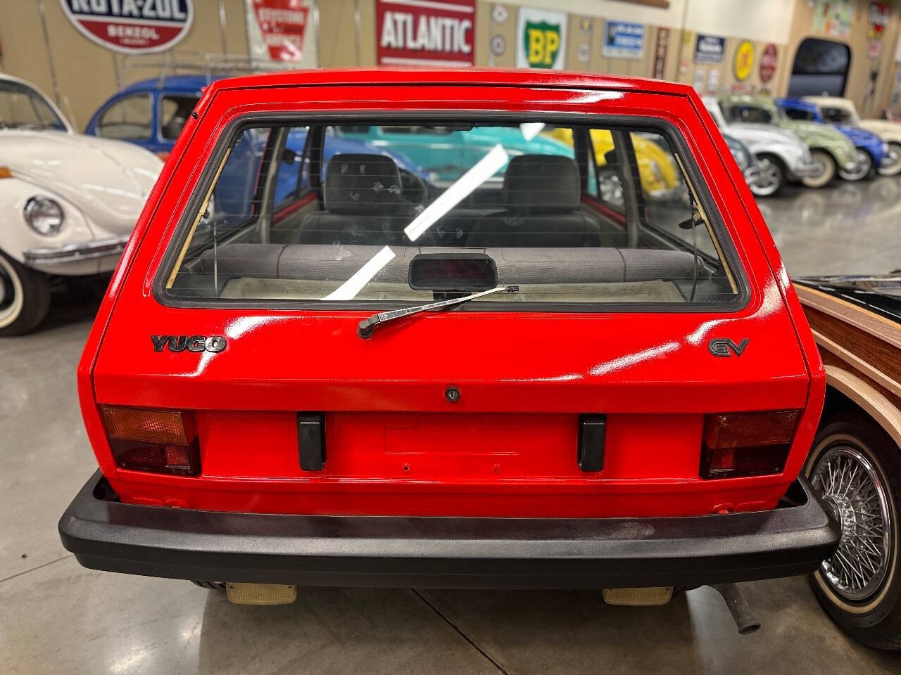 Yugo-1989-Hatchback-7