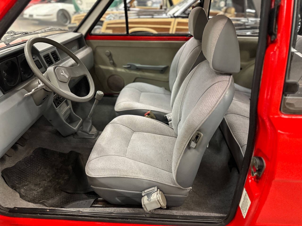 Yugo-1989-Hatchback-8