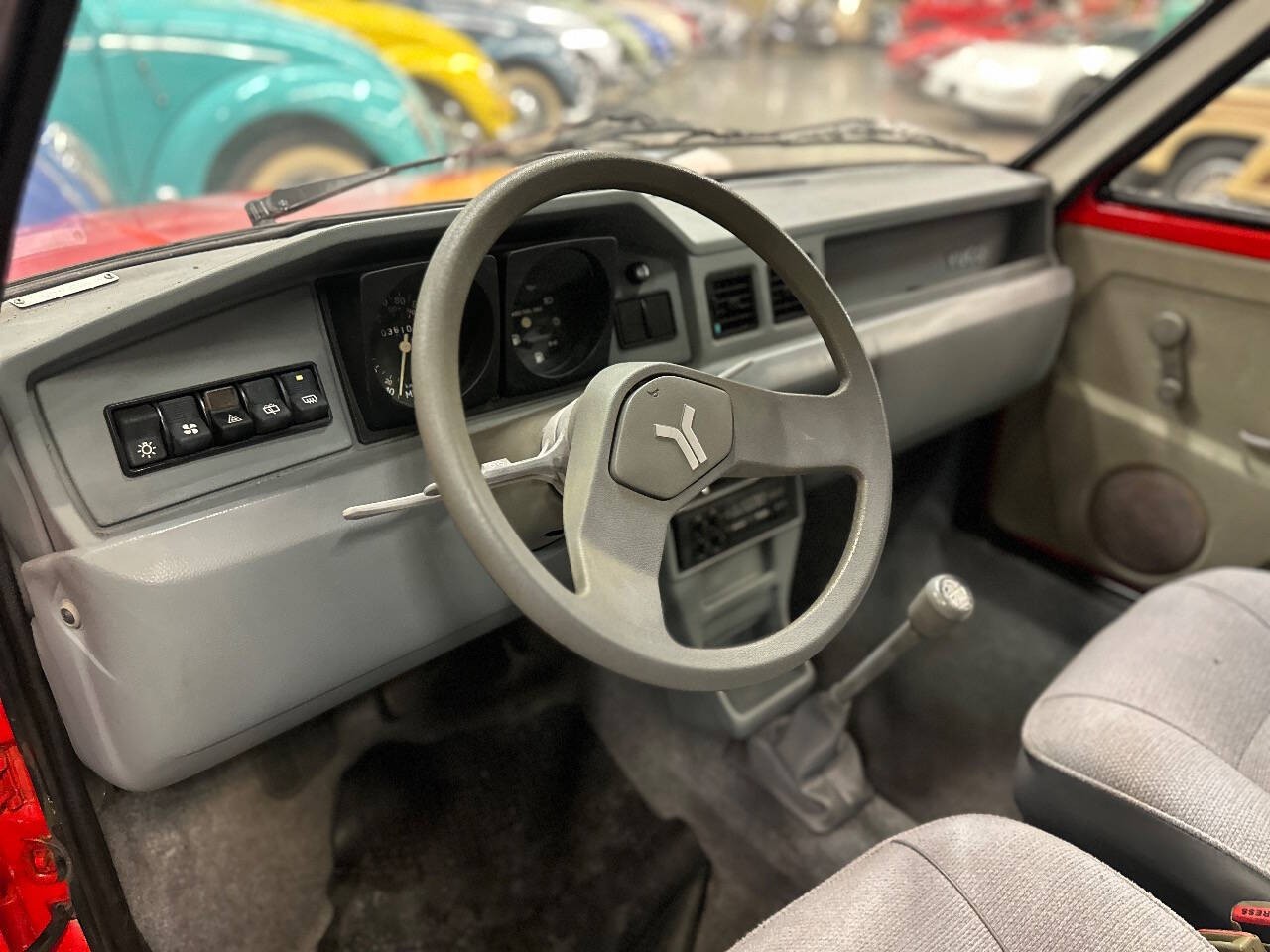 Yugo-1989-Hatchback-9