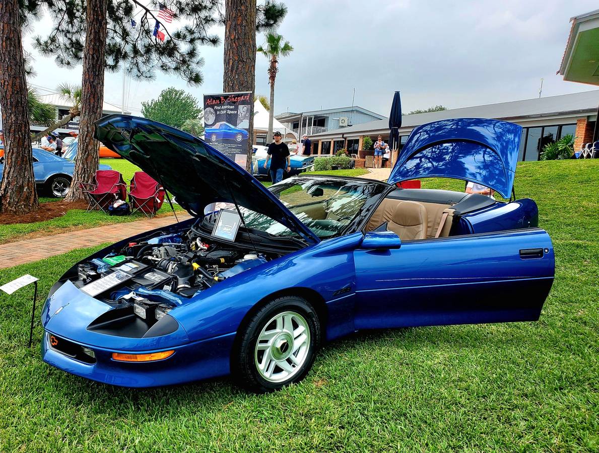 Z28-camaro-convertible-1995-blue-14