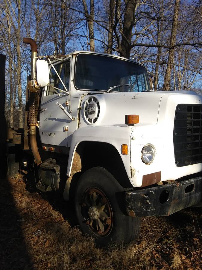 ford-8000-diesel-1982-white-1