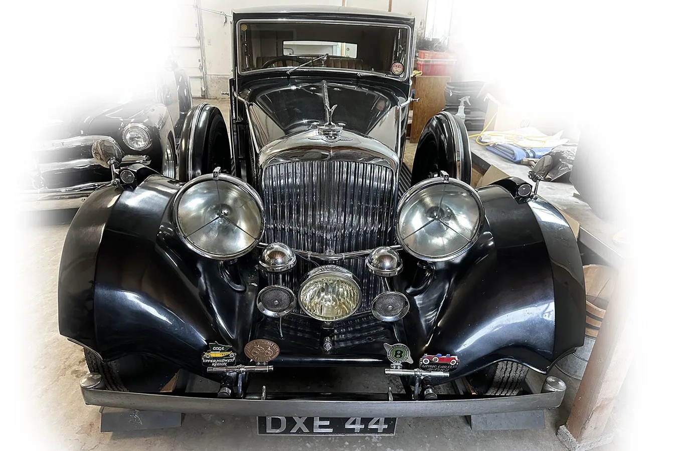 Bentley-4-14-litre-1936-Black-Brown
