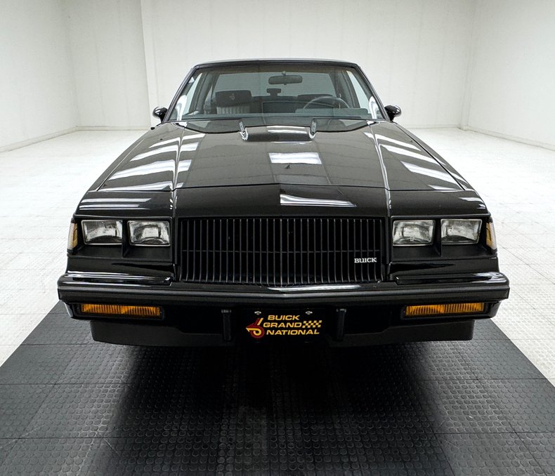 Buick-Regal-1987-Black-Gray-10