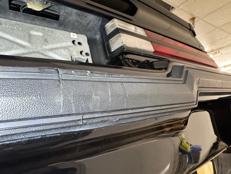 Buick-Regal-1987-Black-Gray-31