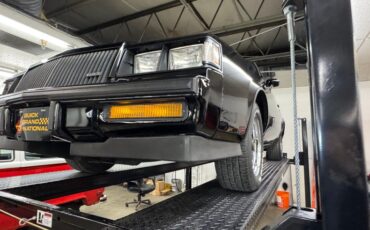 Buick-Regal-1987-Black-Gray-32