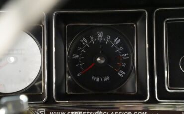 Buick-Skylark-1972-Fire-Red-White-37