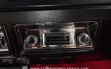 Buick-Skylark-1972-Fire-Red-White-39